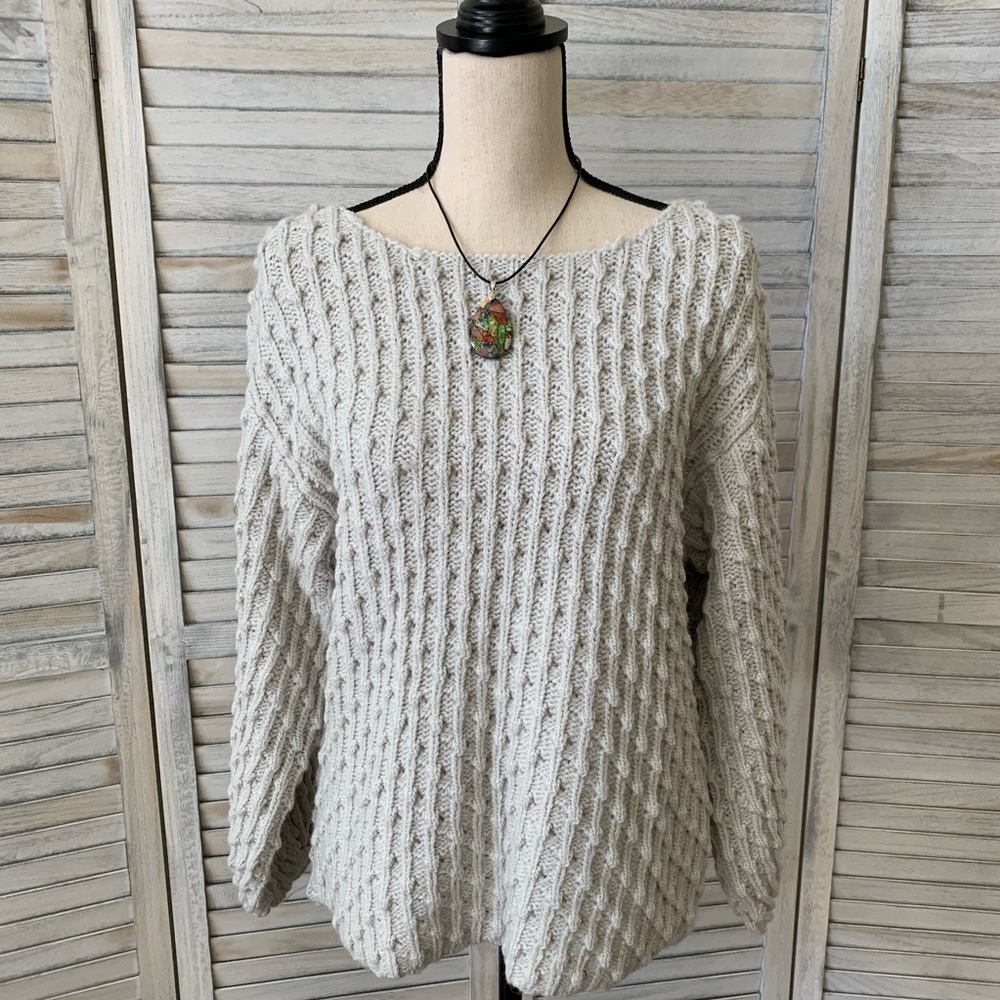 LOVE by Design 3/4 Sleeve Scoop Neck Knot Sweater